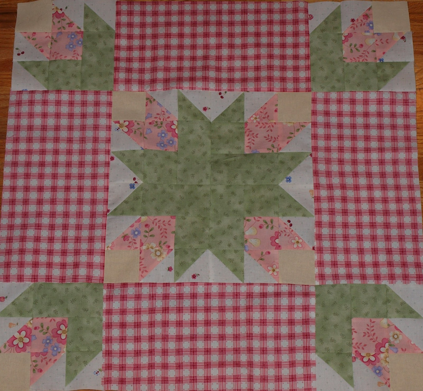 Meadowbrook A 6 inch Square Quilt Snail s Trail And Bibelot